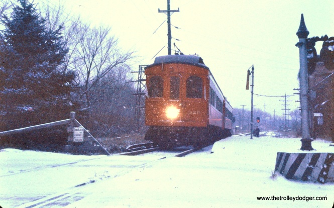 320-319 at Prince Crossing on the Elgin branch. (Mark Llanuza Collection)
